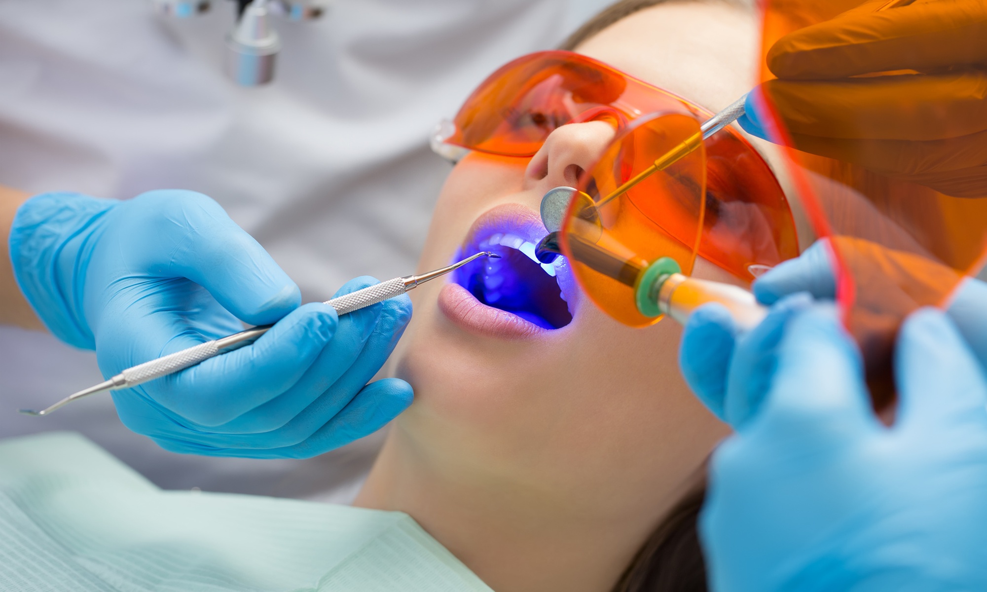 Transforma tu sonrisa con un tratamiento de blanqueamiento