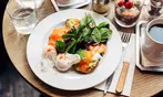 All-You-Can-Eat-Frühstücks-Buffet mit Cocktail nach Wahl für 1-4 Pers.