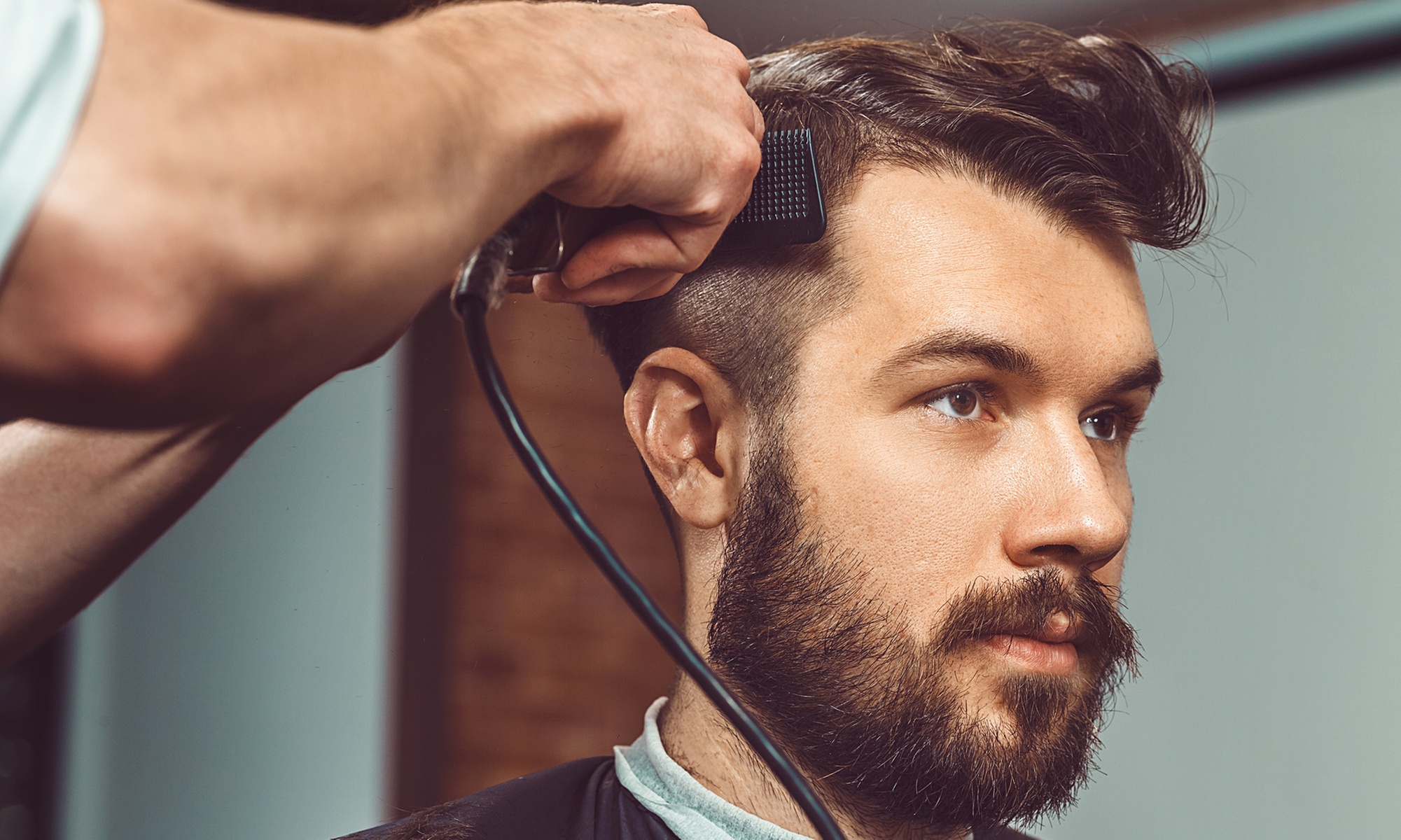 Herrenfrisur und Bartrasur in Köln