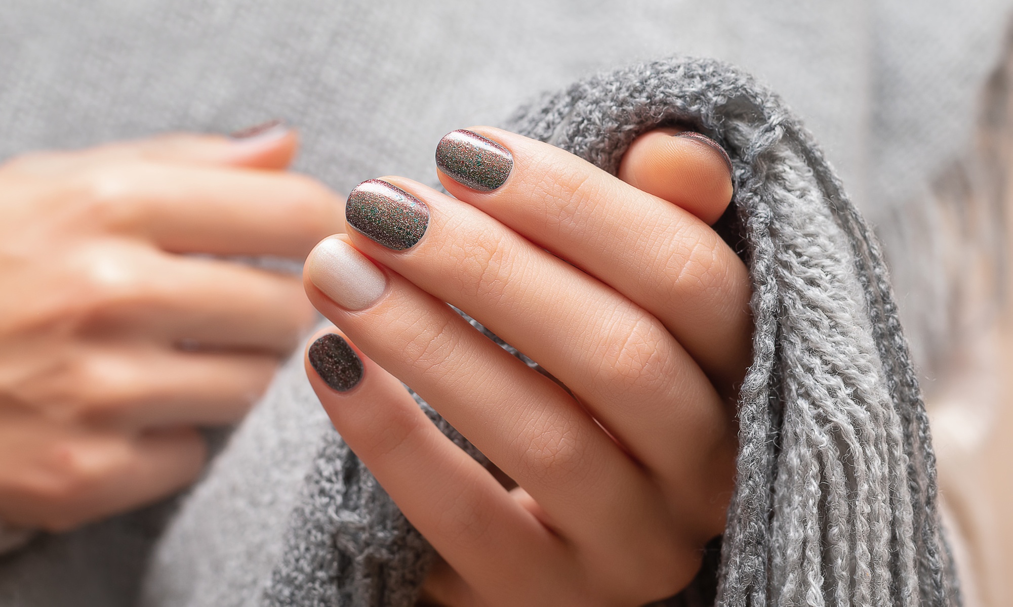 Pakiety zabiegów pielęgnacyjnych, regeneracyjnych na dłonie i stopy