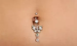 Dein Piercing nach Wunsch: Bauchnabel, Lippen, Helix & mehr inkl. Erstschmuck: für 1 Person (bis zu 25% sparen)