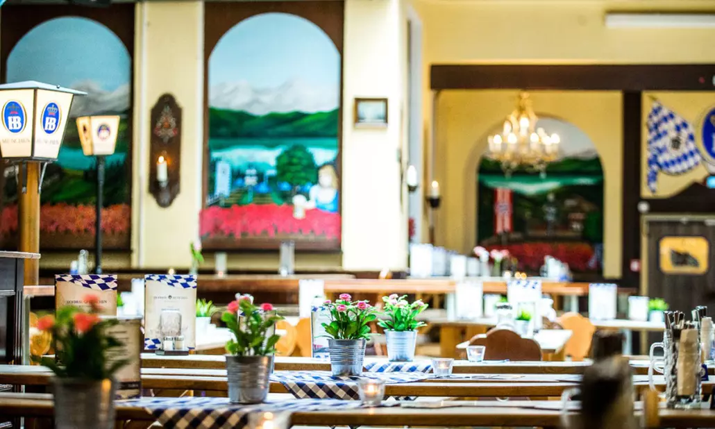 Bayerischer Familienbrunch am Sonntag mit Buffet für 2 Personen