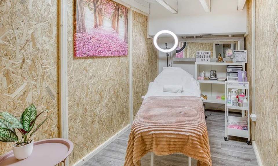 Fris en stralend: kennismakingsfacial, naar keuze met tandenbleken