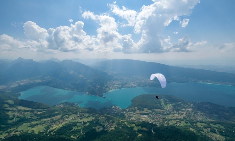 Parapente à Annecy : volez entre ciel et lac, émotions garanties