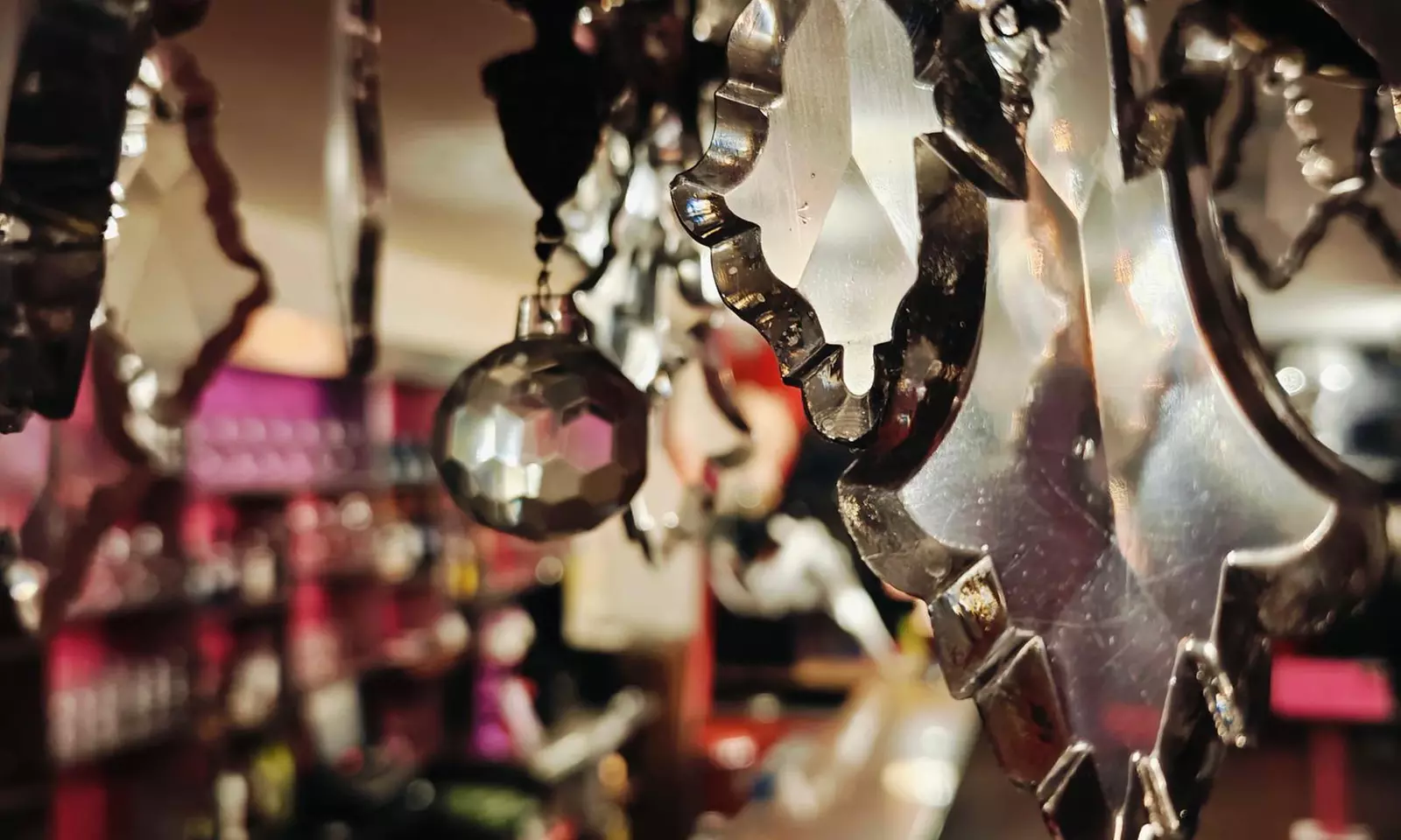 Cena con espectáculo de cabaret y drag queens para 2 o 4 en Barbarela