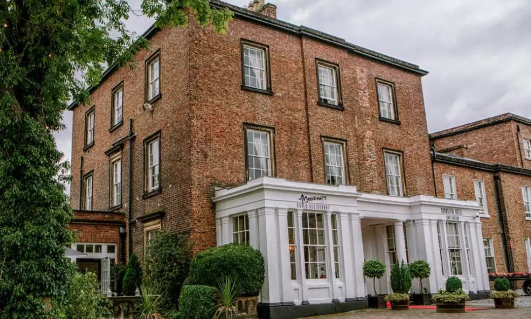 Darlington: Standard/Executive Double or Twin Room with Breakfast