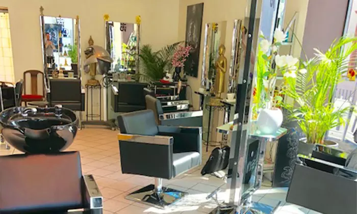 Haarschnitt inkl. Haarkur, opt. mit Farbe, Strähnchen, Balayage & mehr