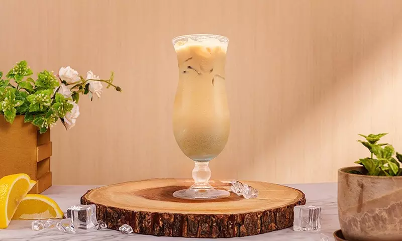 Discover a House Drink Special with a Unique Chinese Hot Pot Meal