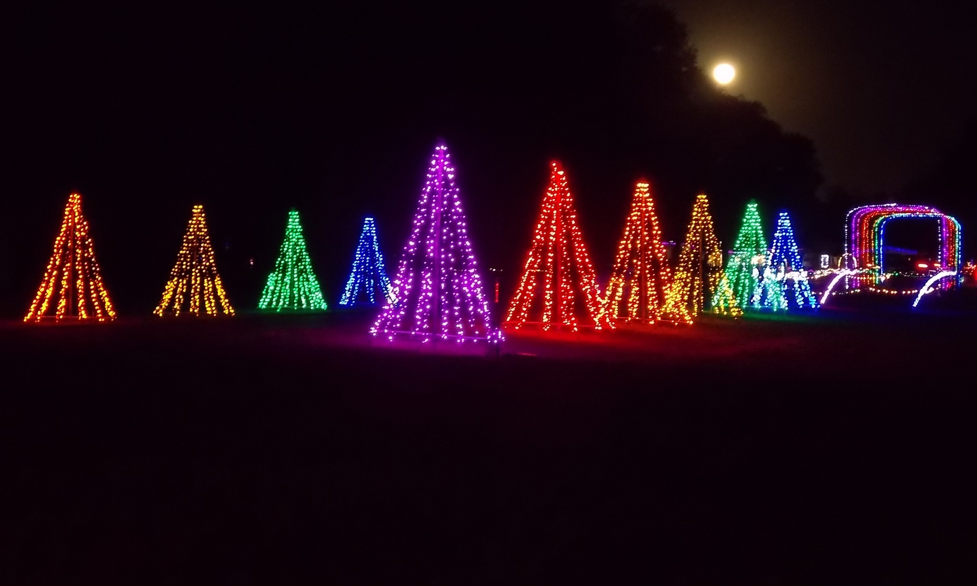 Nights Of Shimmering Lights Winter Walk-Thru Show