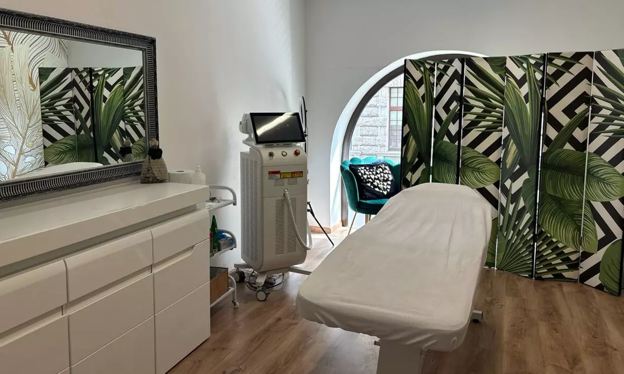 Lipoliza lub mezoterapia igłowa z konsultacją i znieczuleniem