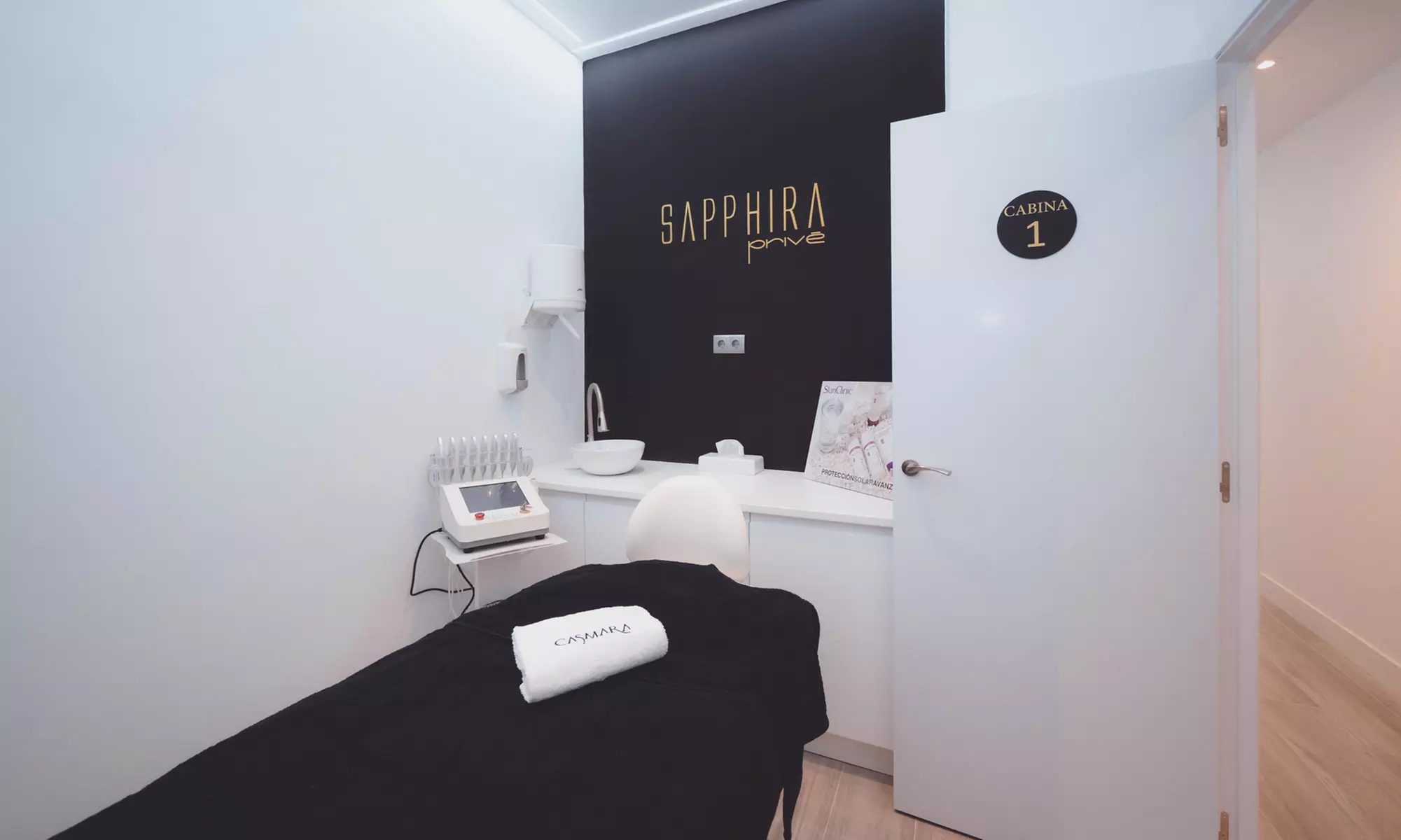 Microdermoabrasión con masaje facial en Sapphira Prive Madrid centro
