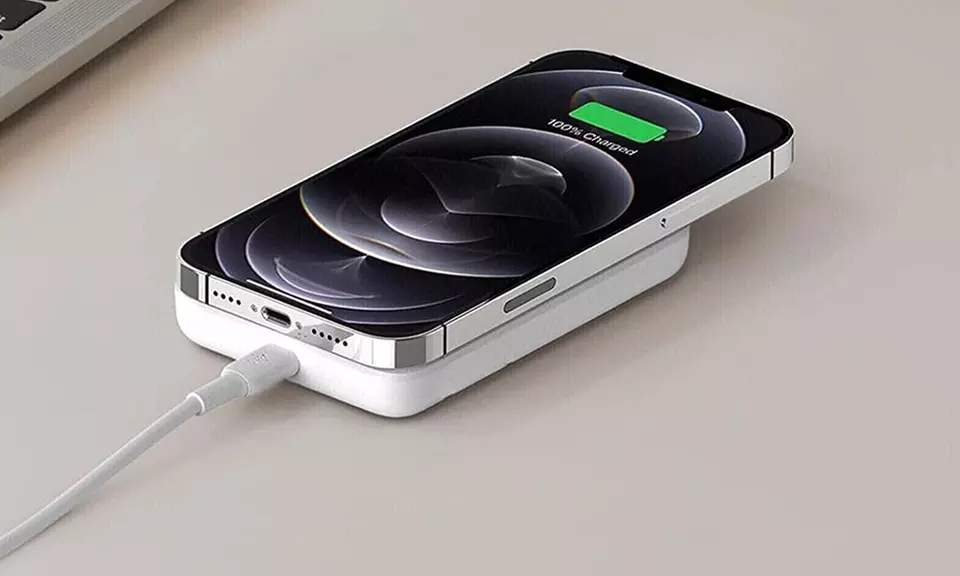 Magnetische Powerbank 10000 mAh für iPhone 12-16