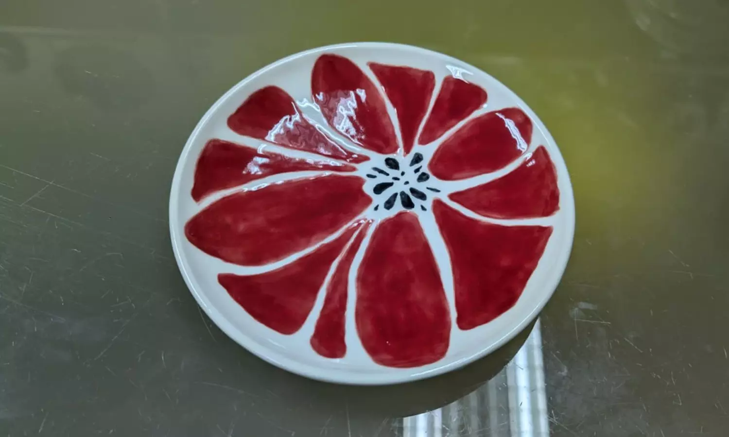 Taller de pintura cerámica con picoteo y bebida para 1 o 2 personas