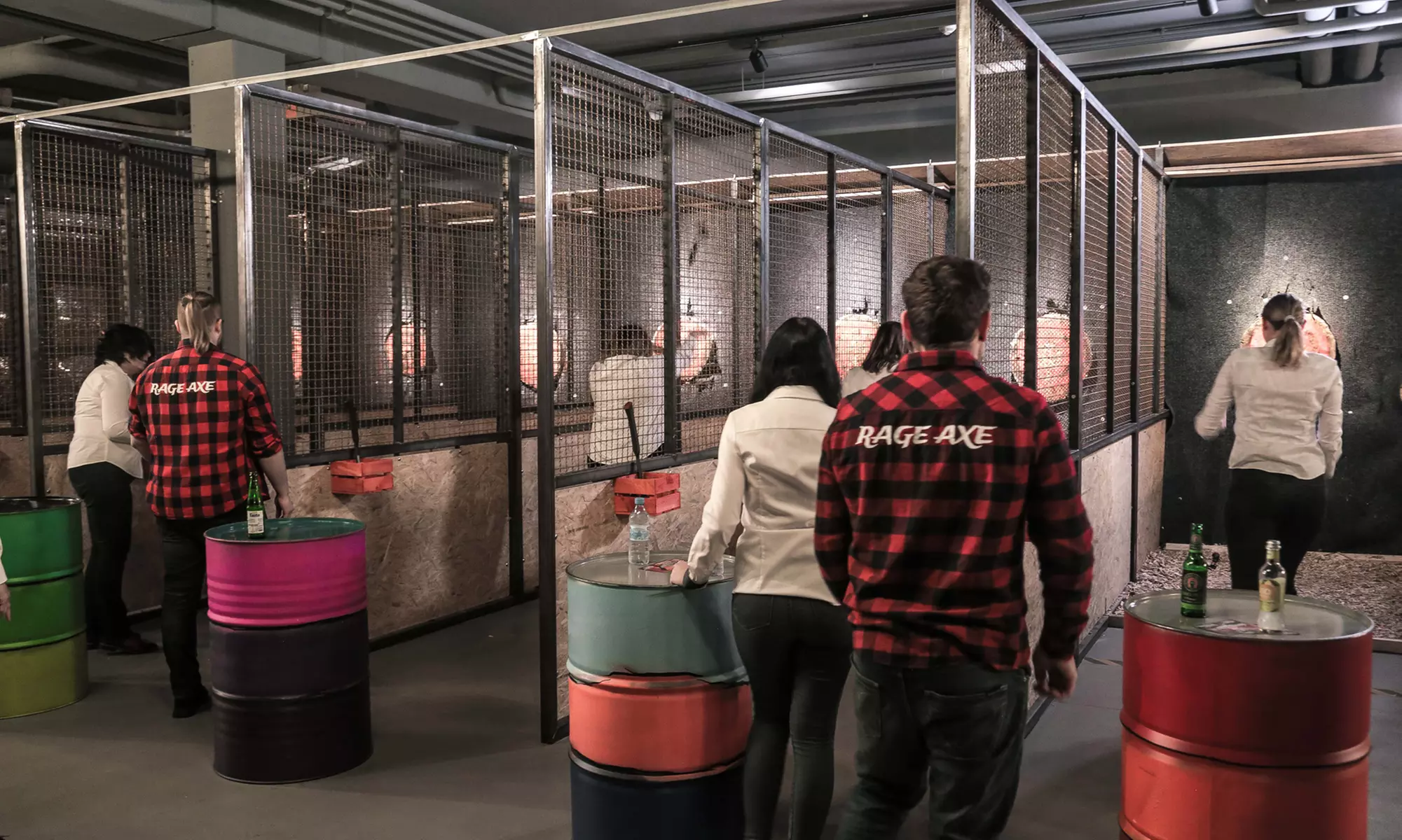 85 Min. Axt-& Messerwerfen auf bis zu 2 Bahnen für bis zu 4 Personen