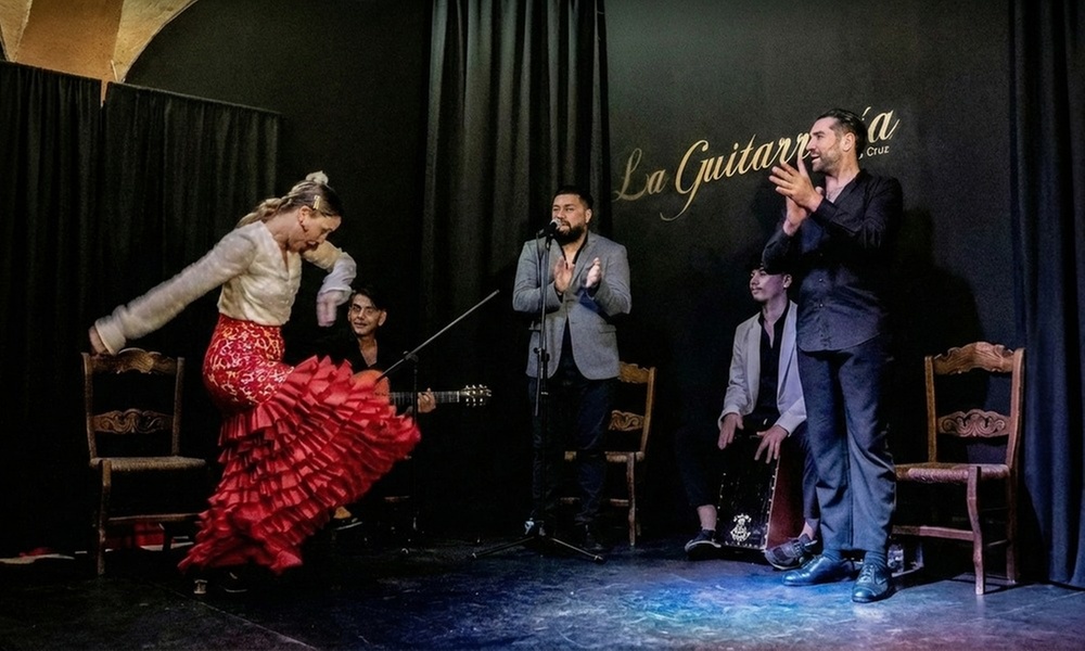 Espectáculo flamenco en tablao con bebida y opción a cena para 1 o 2