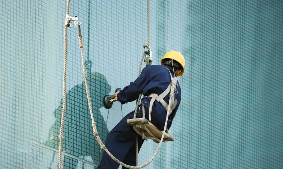 Professionelle Fensterreinigung für 10-30 Fenster inkl. Rahmen