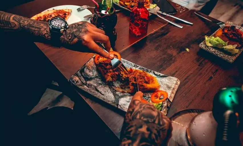 ❀ Menú Tropicana en la playa en el centro de Madrid