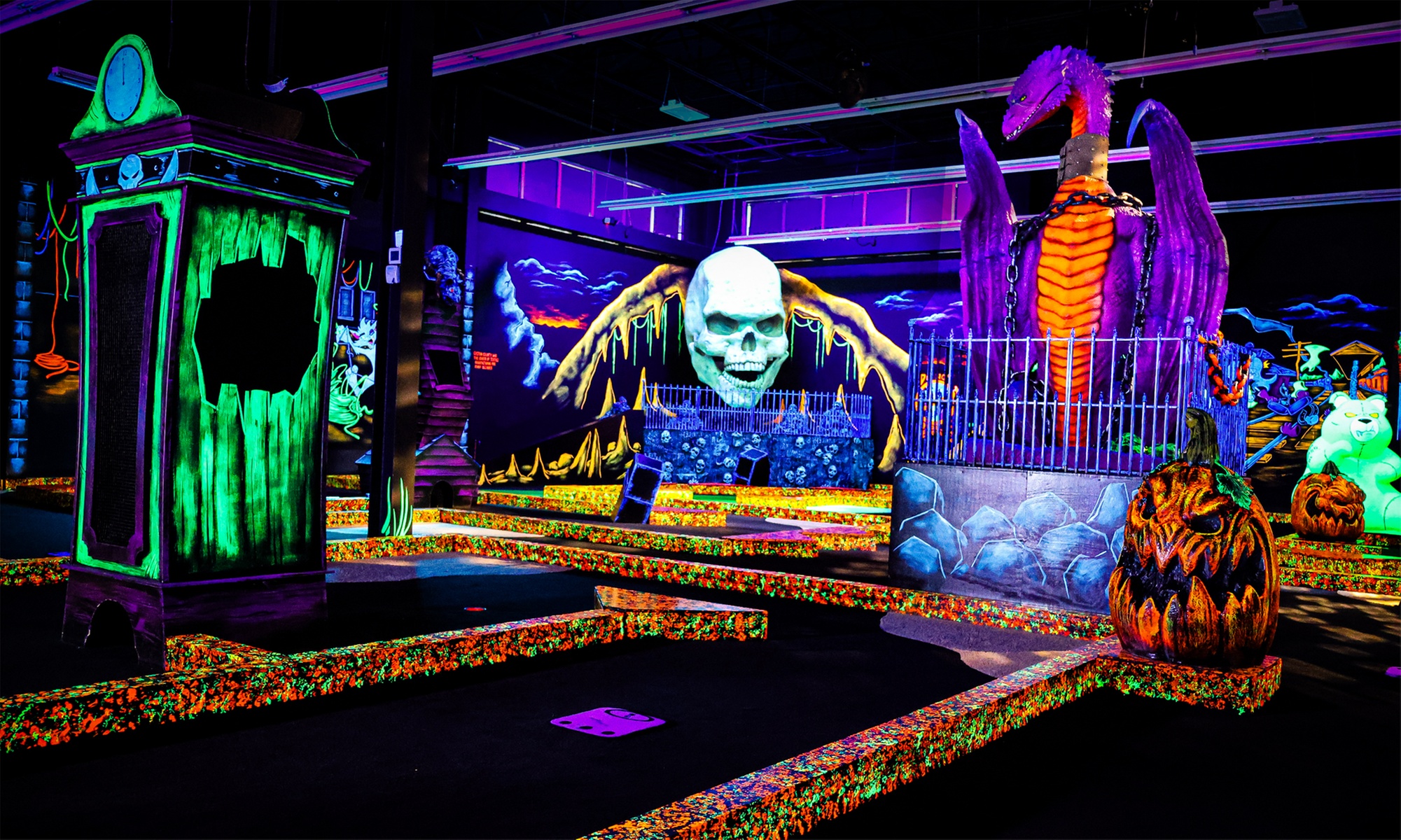 Glow-in-the-Dark Mini Golf & Arcade – Monster Mini Golf Gastonia