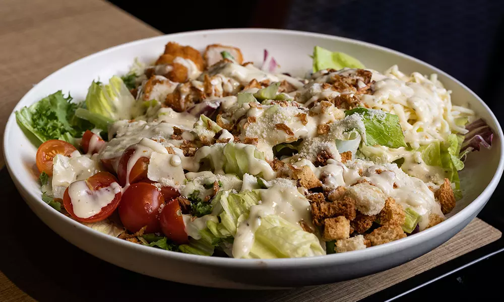 Menú de parrillada o chuletón para 2 o 4 personas con postre y bebida