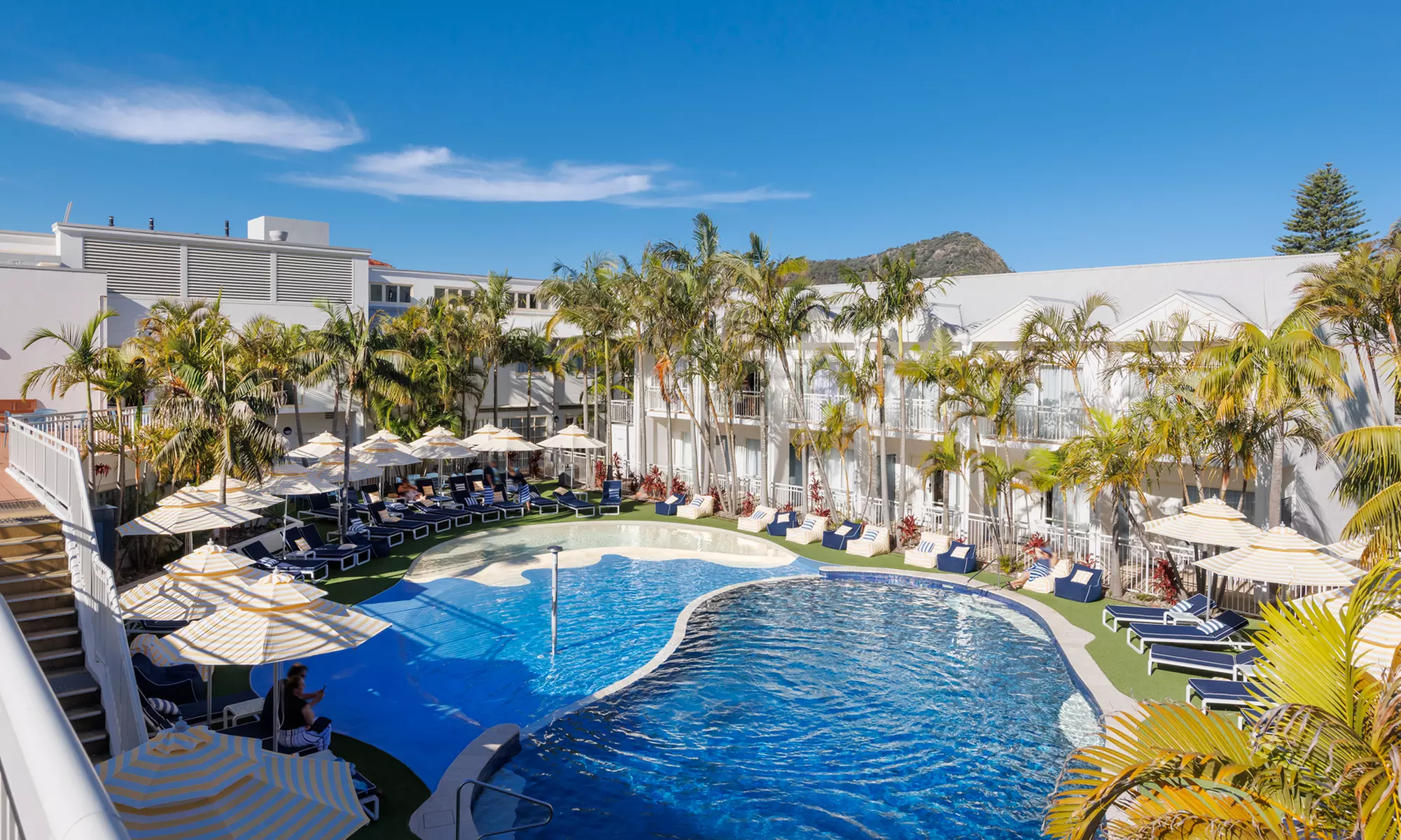 4* Shoal Bay: 2 or 3 Nights Bedroom Deluxe Stay with Shuttle Bus