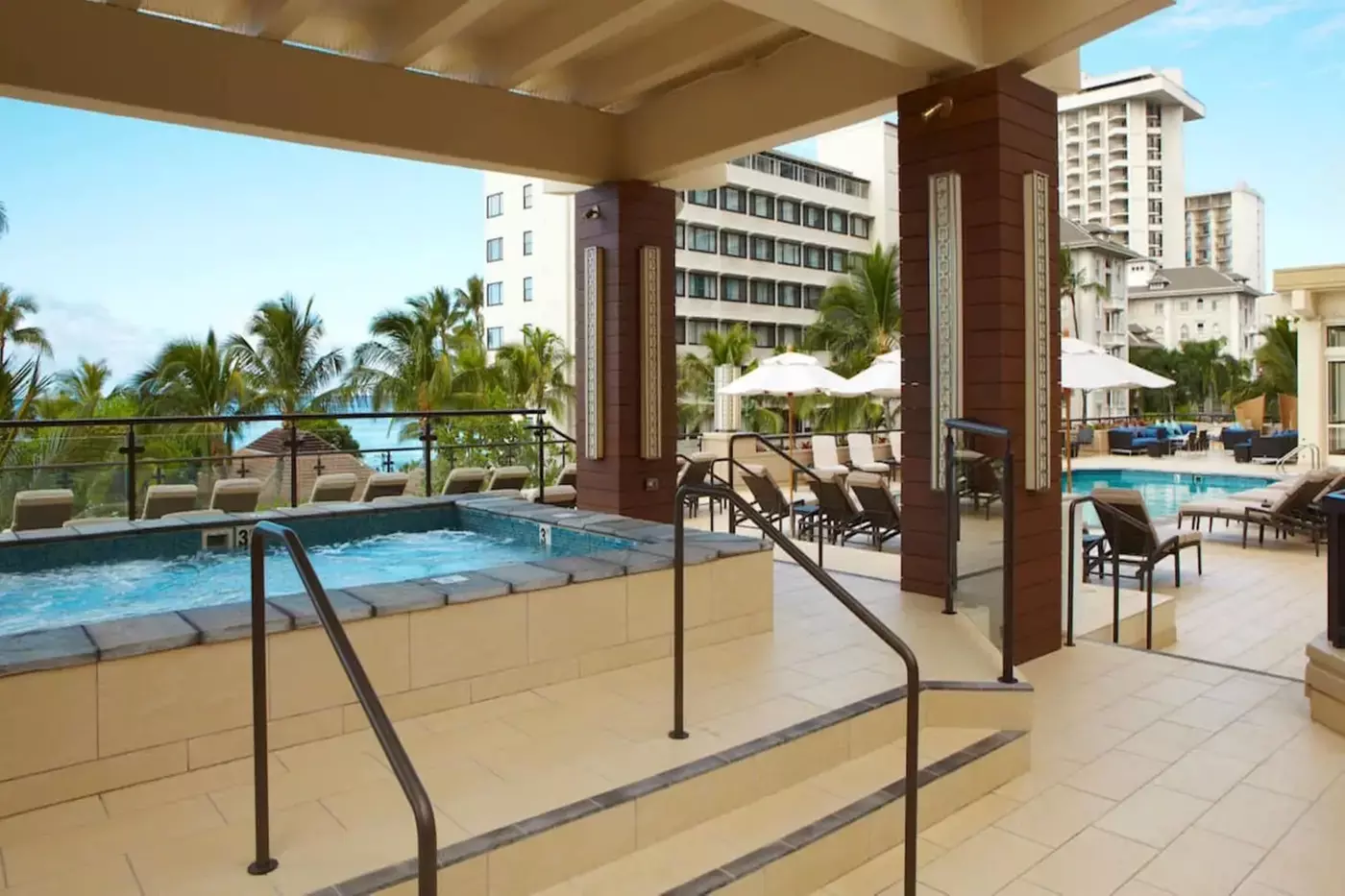 ✈ 4-Day Hawaii Vacation with Air from Great Value Vacations
