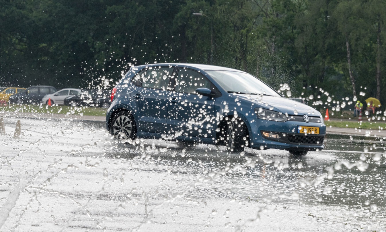 Word een zelfverzekerde bestuurder met hands-on sliptraining