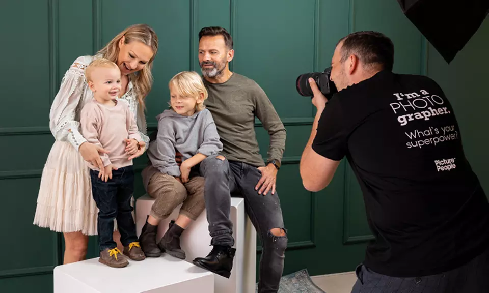 90 Min. Familien Fotoshooting inkl. 2-5 Bildern + Geschenk