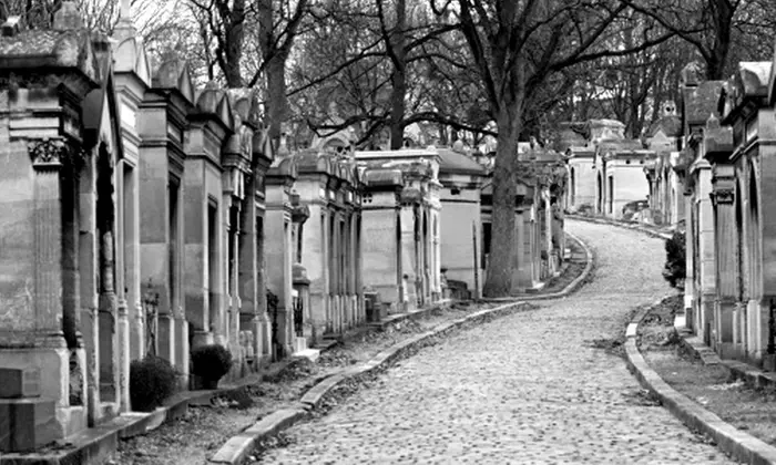 Visite du cimetière du Père-Lachaise ou Montmartre