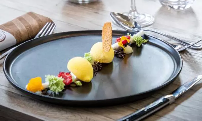 Savoyen: Superior-DZ mit Frühstück, opt. Spa, Fitness & Dinner