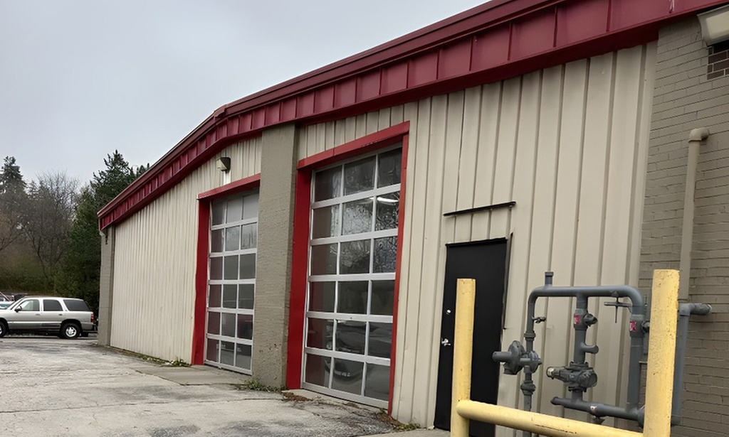 Front & Back Brake Pad or Rotor Replacement at Metal Garage