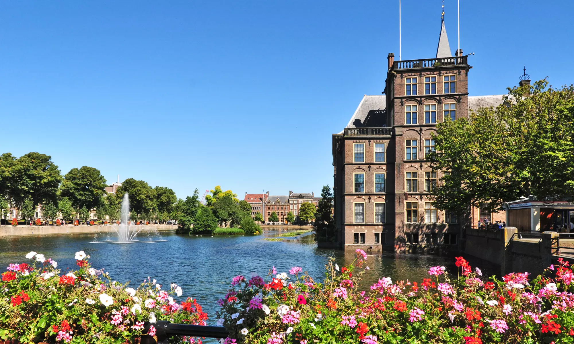 Den Haag: Zweibett-, King- oder Familienzimmer mit Frühstück