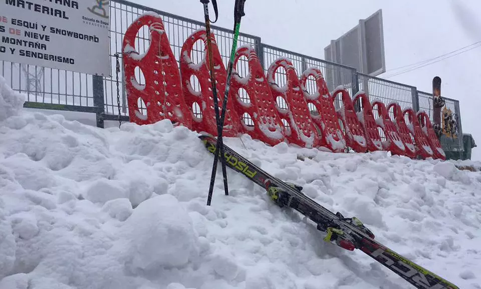 Alquiler de equipo completo de esquí o snow durante 1 o 2 días