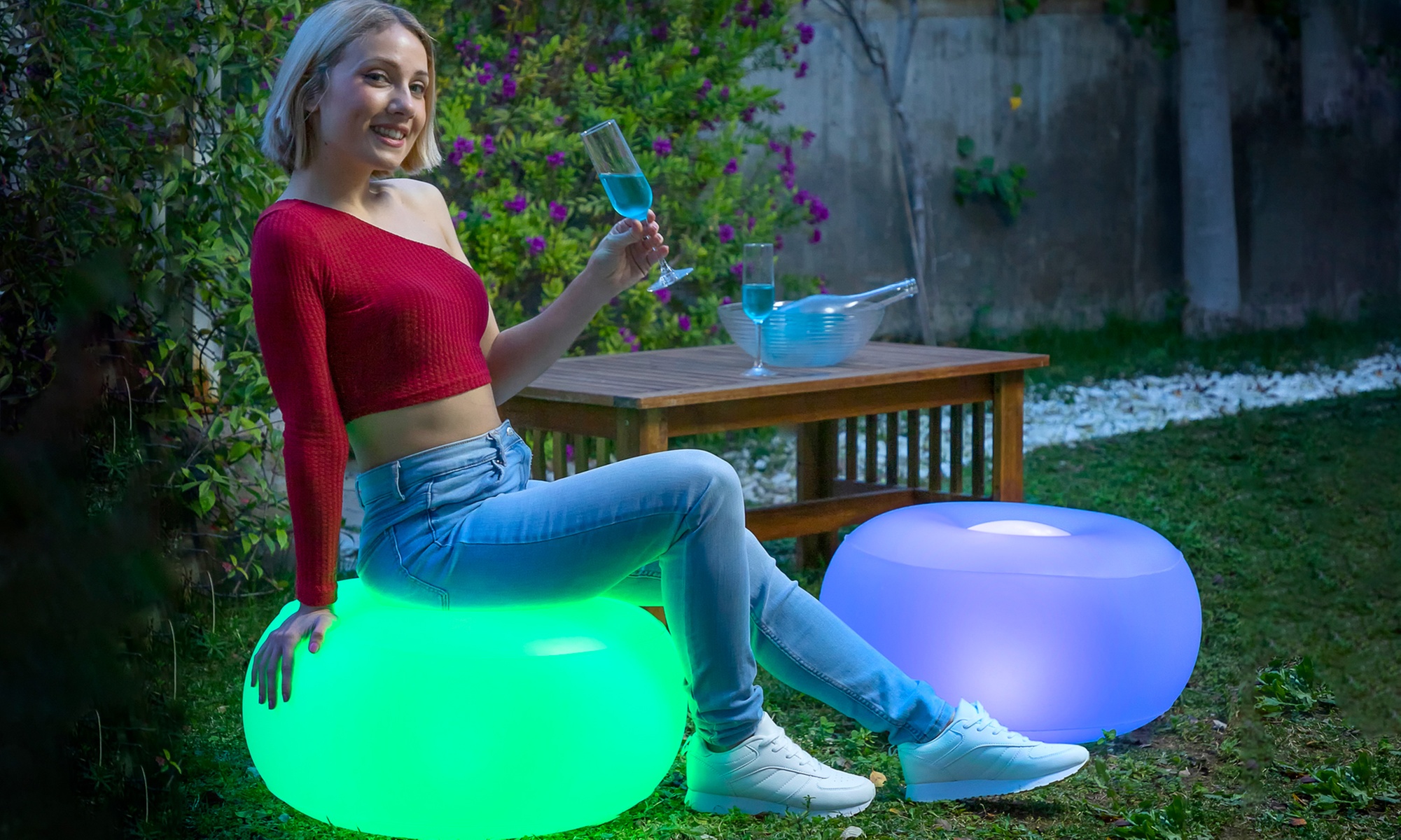 InnovaGoods aufblasbarer Sitzsack mit LED-Beleuchtung