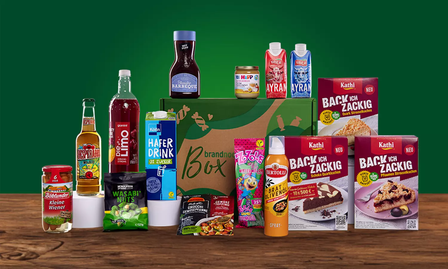 Monatlich brandnooz- "Classic Box" mit zwischen 11-15 Markenprodukten