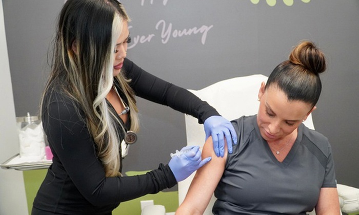 Revitalize Your Energy with B12 Injections at 4Ever Young Plantation