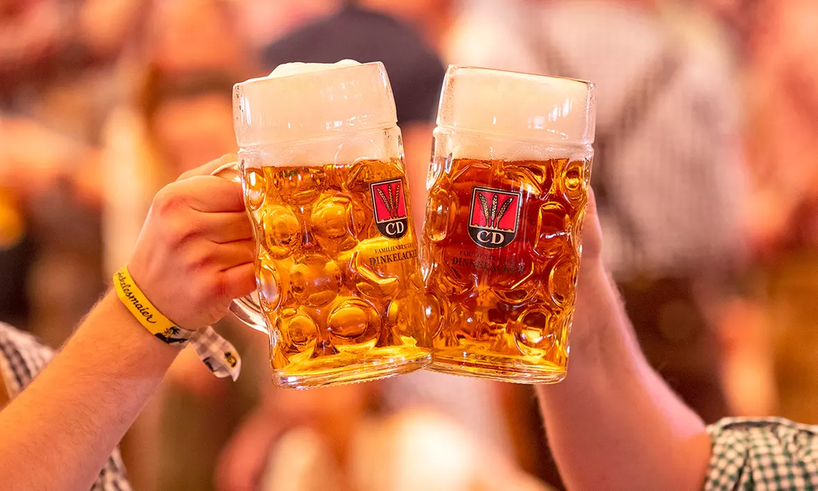 Stuttgarter Frühlingsfest mit 1/2 Göckele & Maß für 10 Personen