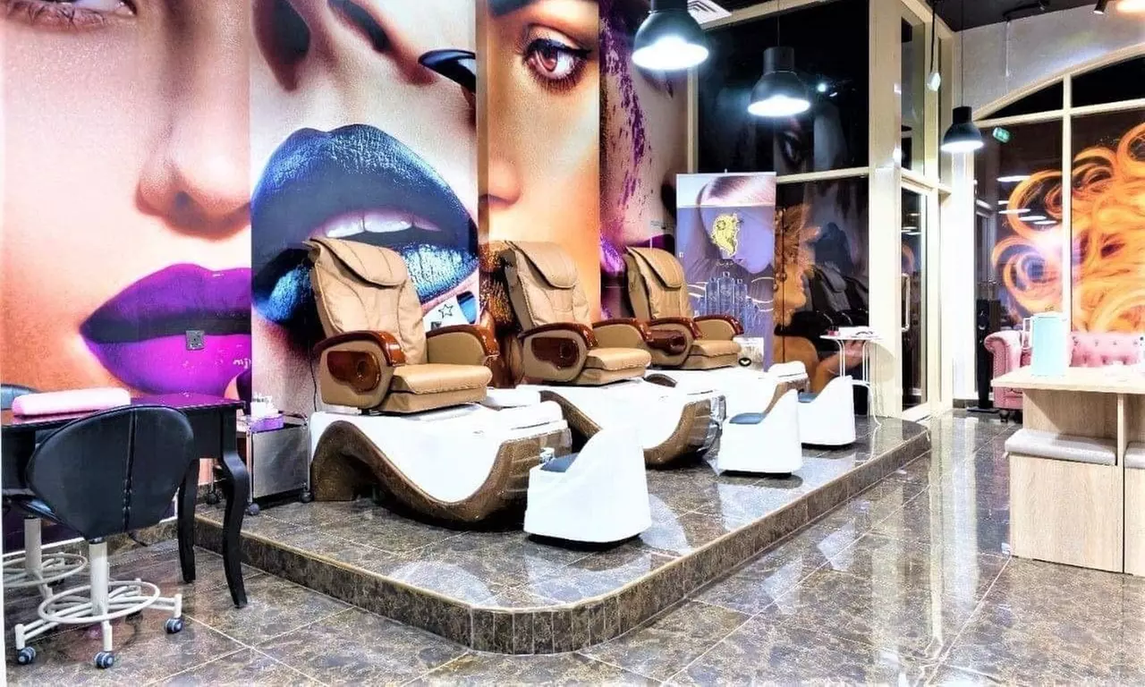 Indulge in a Full Body Wax for a Fresh and Confident Feel