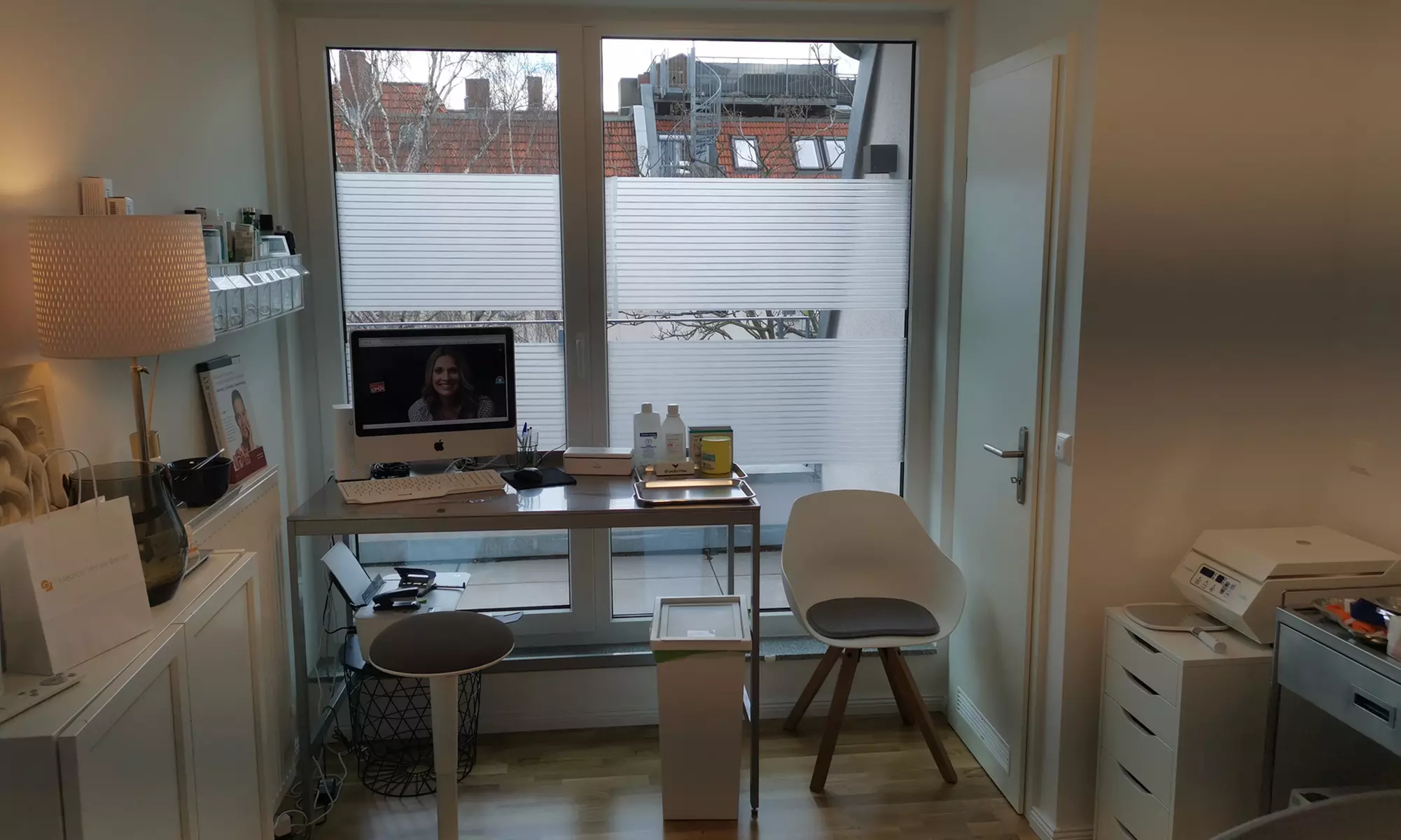 Plasma-Behandlung der Augenlider