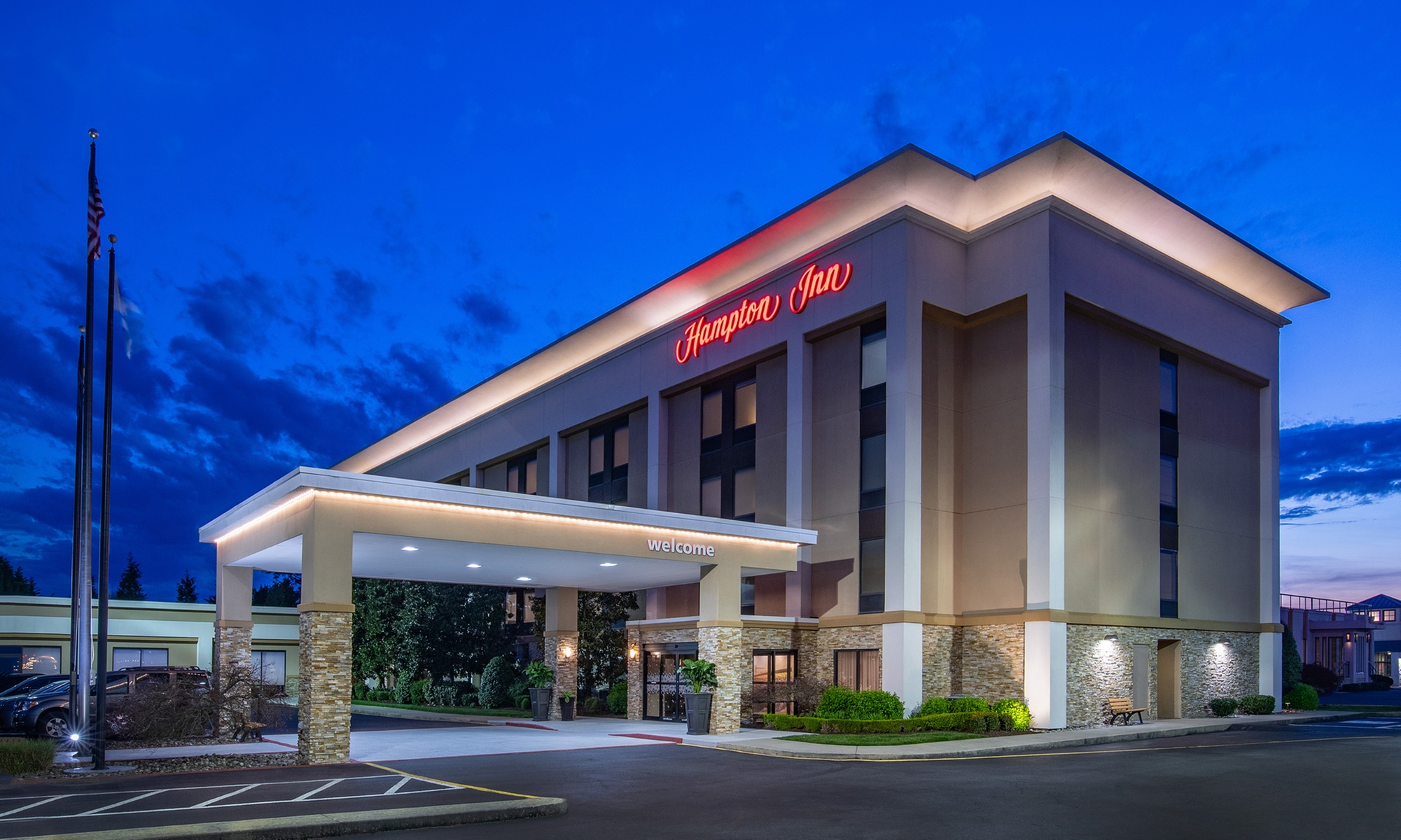 Modern comfort with breakfast and easy coastal access