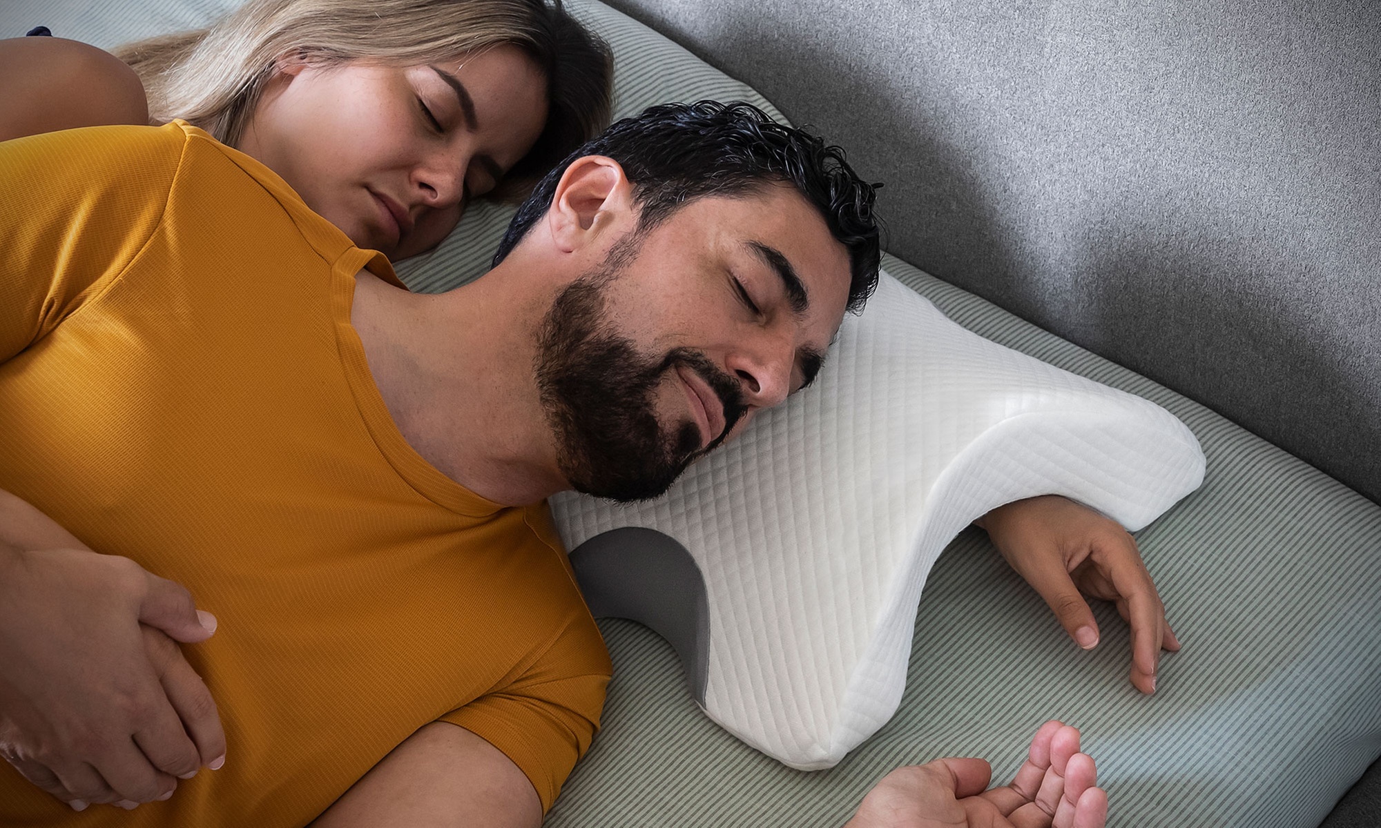 Almohada cervical en diferentes modelos de InnovaGoods