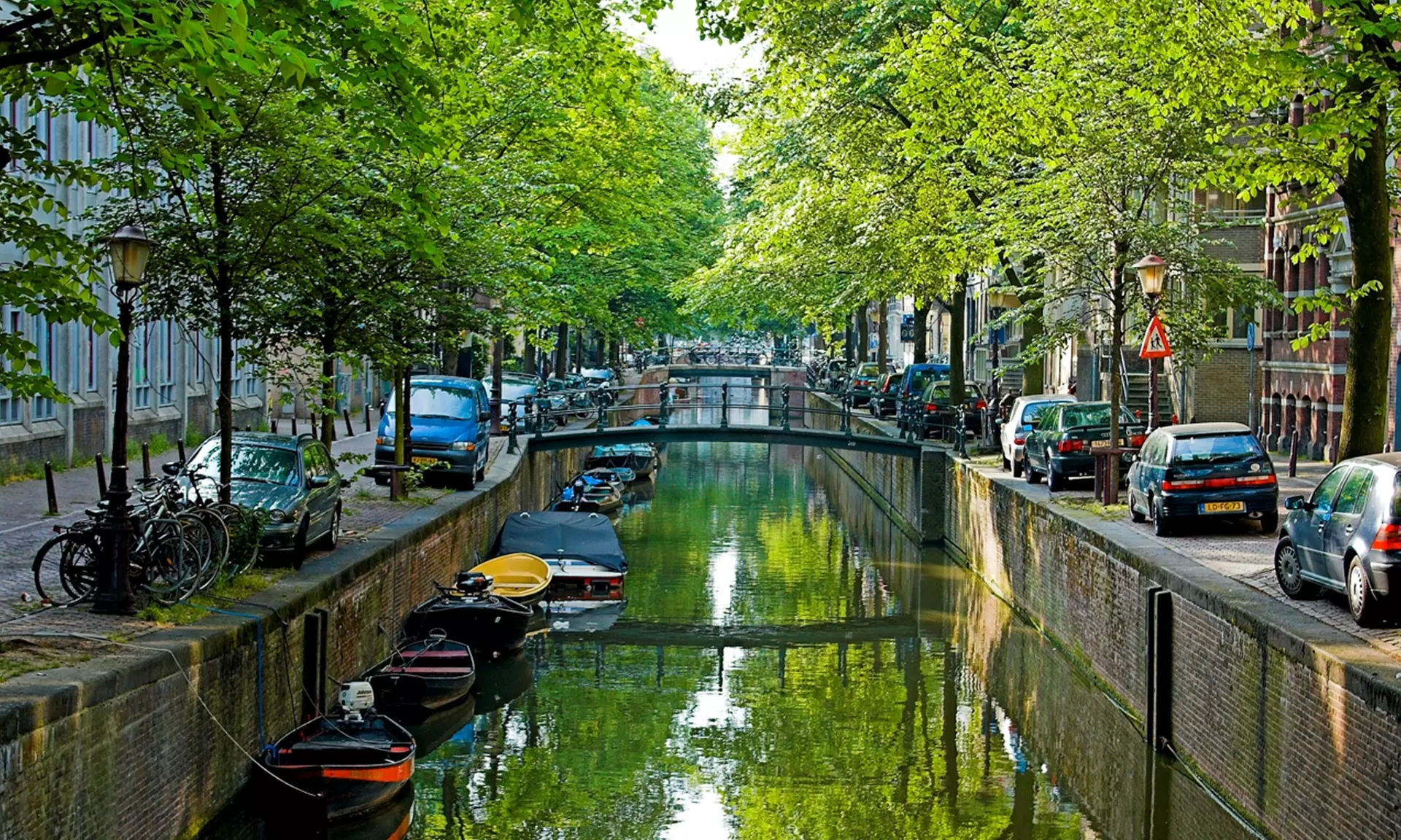 Standard-Doppelzimmer mit 1 oder 2 Betten inkl. Begrüßungsgetränk, Frühstück und Parkrabatt für 2 Personen