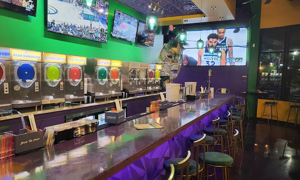 New Orleans Flavors: Po'Boys, Beignets, Cocktails, & Boozy Brunches