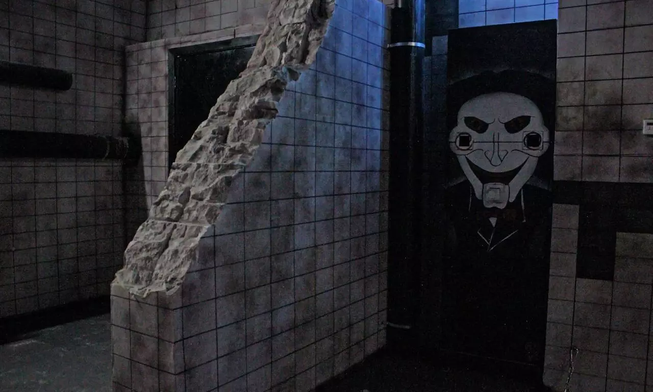 Experience the ultimate thrill: Dungeon or Torture Escape Rooms