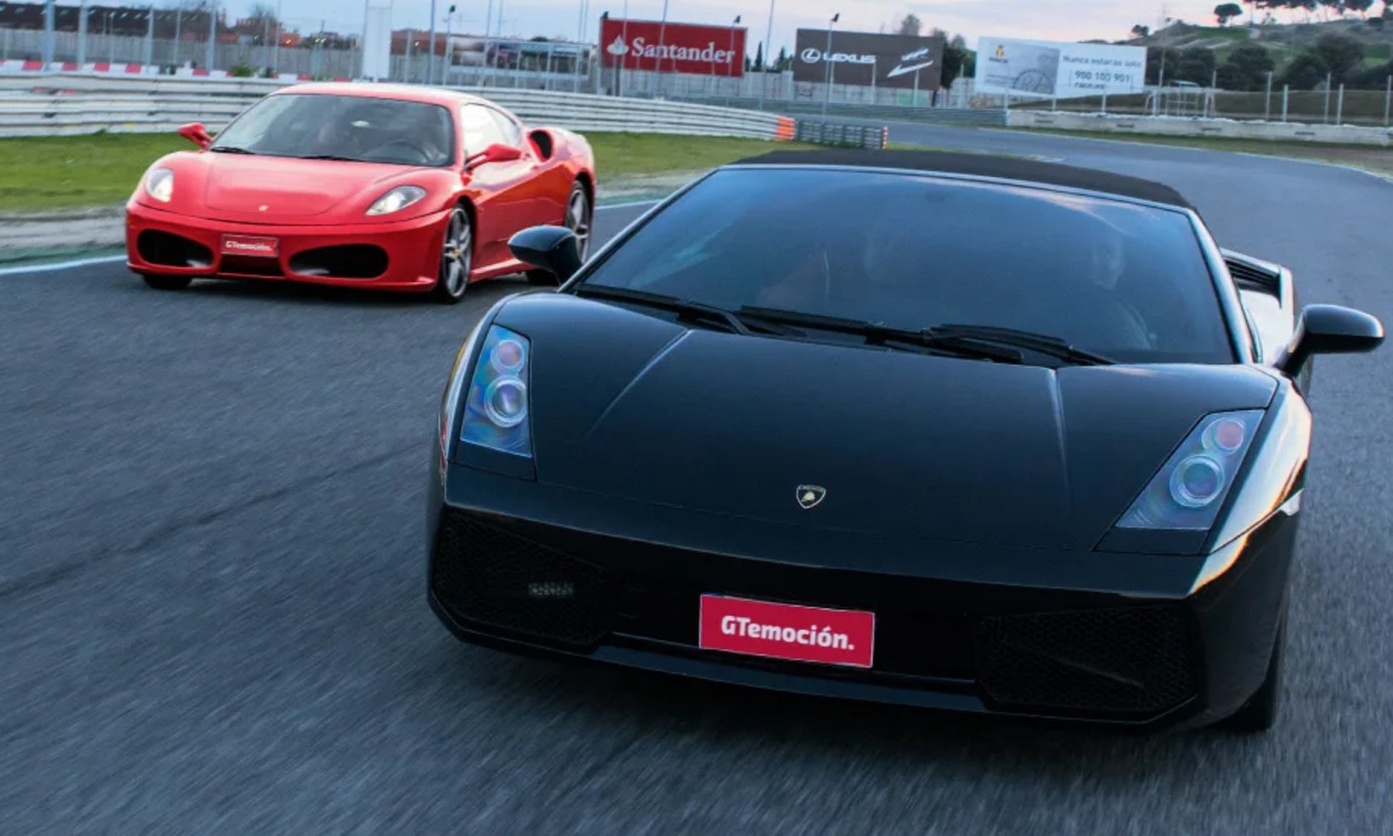 1 o 2 vueltas a un circuito en Ferrari F430 o Lamborghini Gallardo