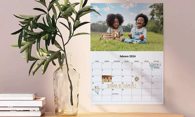 Fotocalendario de pared personalizable en formato A4 o A3