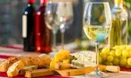 Cata de 4 vinos con tabla de quesos frente al mar para 2 o 4 personas