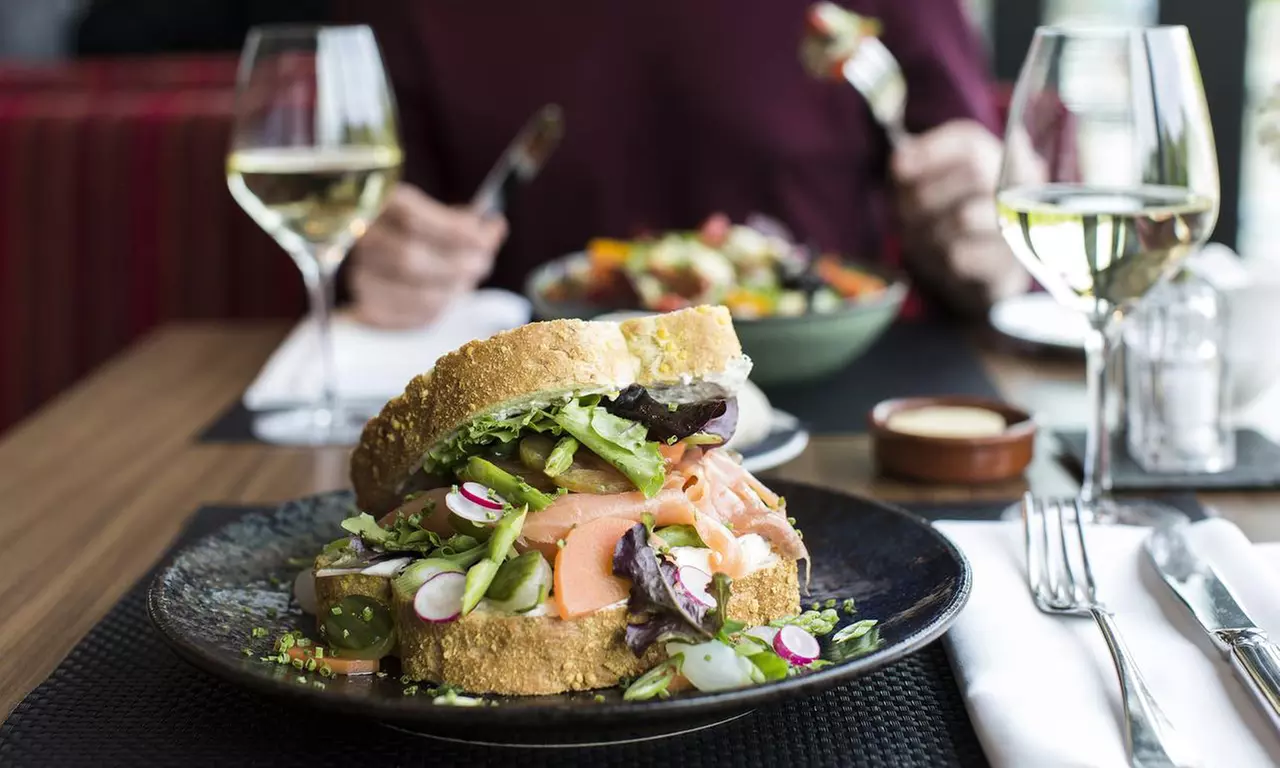 Den Haag: Standard-/Superior-Zimmer oder Suite opt. mit Frühstück