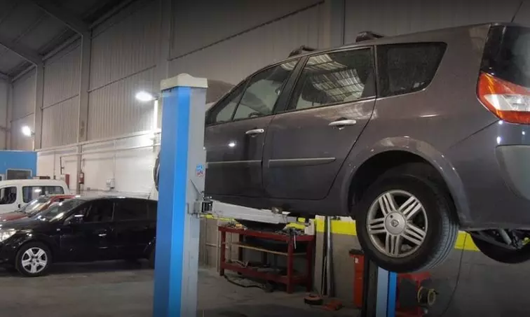 Servicio de chapa y pintura