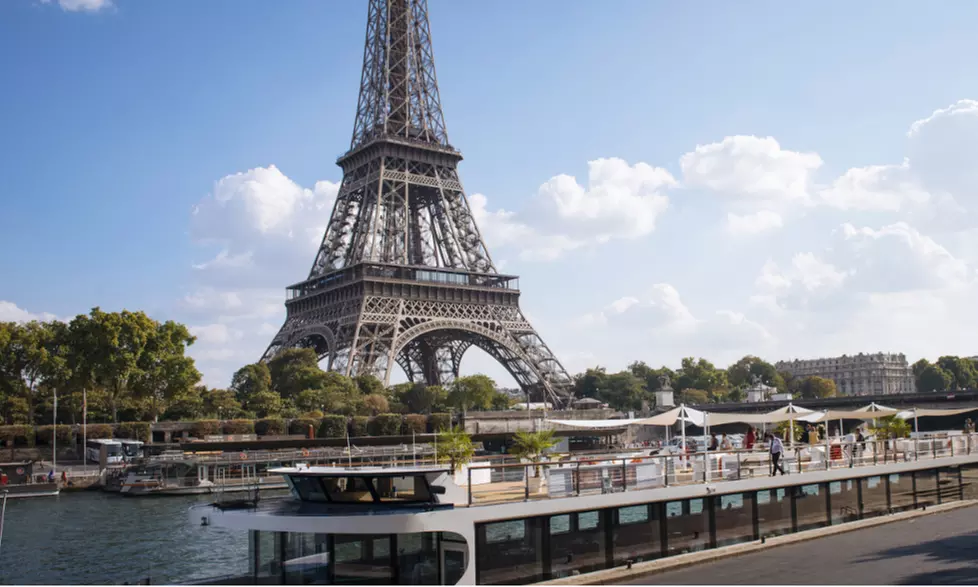 Entre saveurs et mélodies : la magie de Paris au fil de la Seine