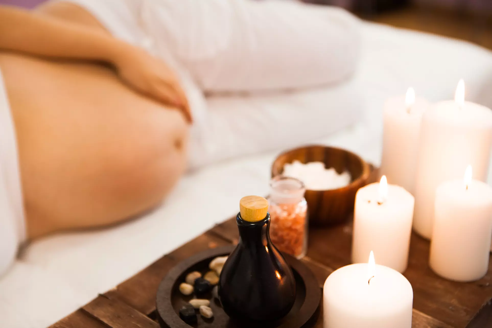 Unwind with One 60 or 90 Minutes Prenatal Massage